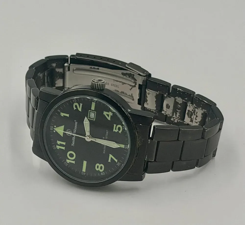 Smith & Wesson SWW-167 Men's Pilot Basic Round Face Black Stainless Steel Watch